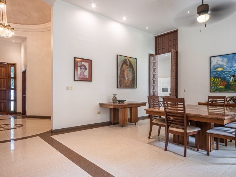 Villa Ganesh interior